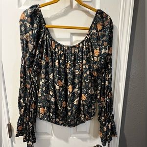 Cropped bell sleeve top by Easel